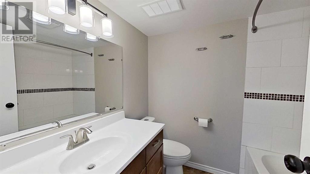 Single Family House for Sale in  Fonda Court SE Forest Heights Calgary 