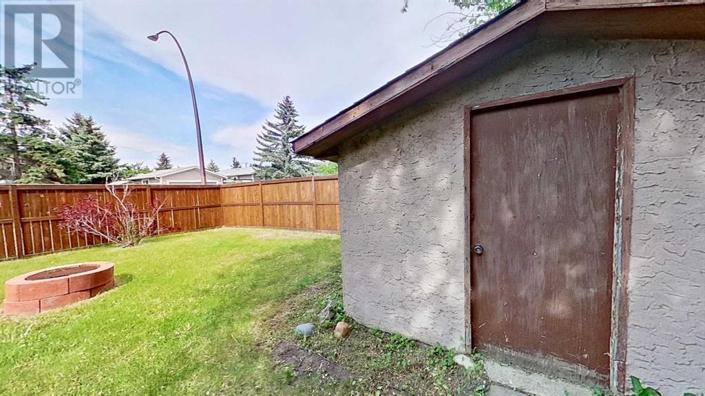 Single Family House for Sale in  Fonda Court SE Forest Heights Calgary 