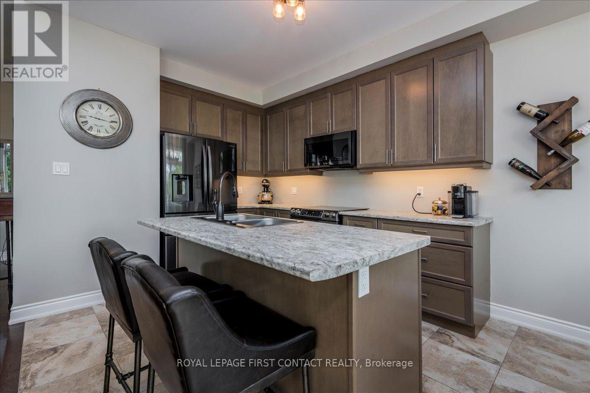 Photo 30 of 8 Nautical Lane, Wasaga Beach ON