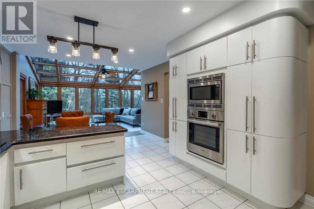 Photo 12 of 1351 Hazelton Boulevard, Burlington ON