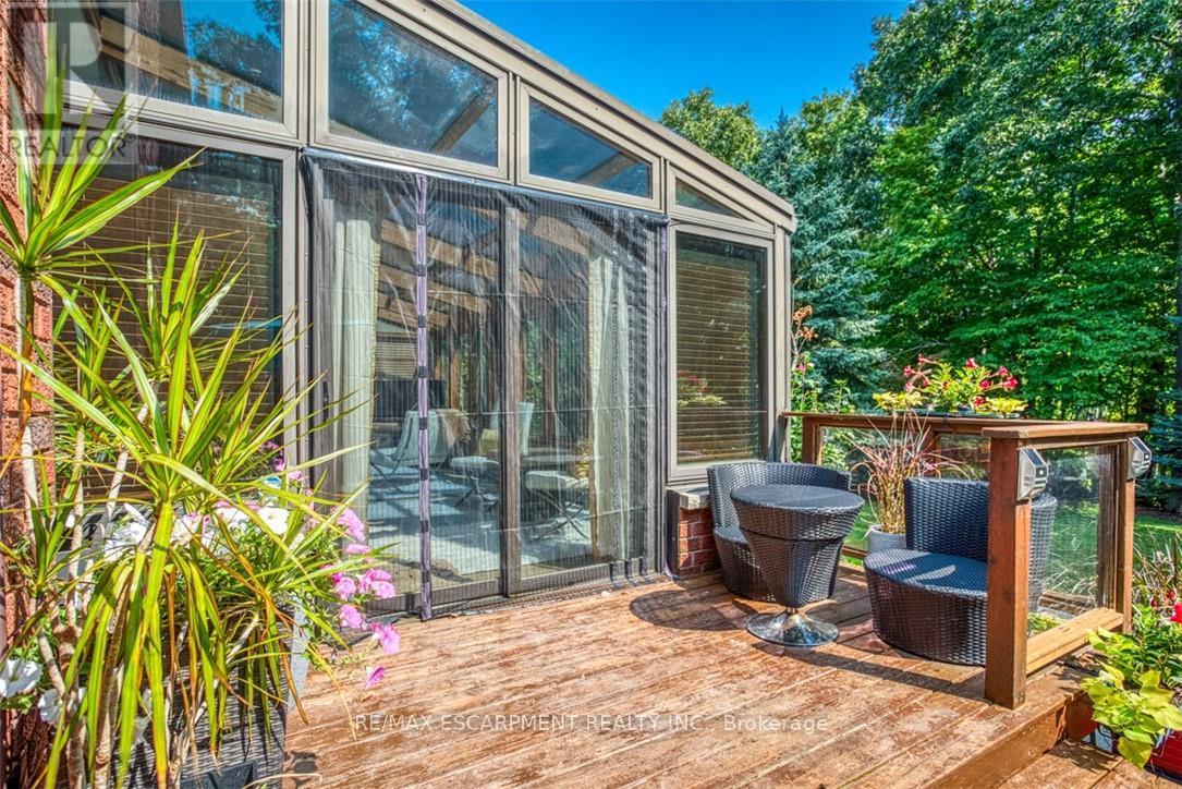 Photo 31 of 1351 Hazelton Boulevard, Burlington ON