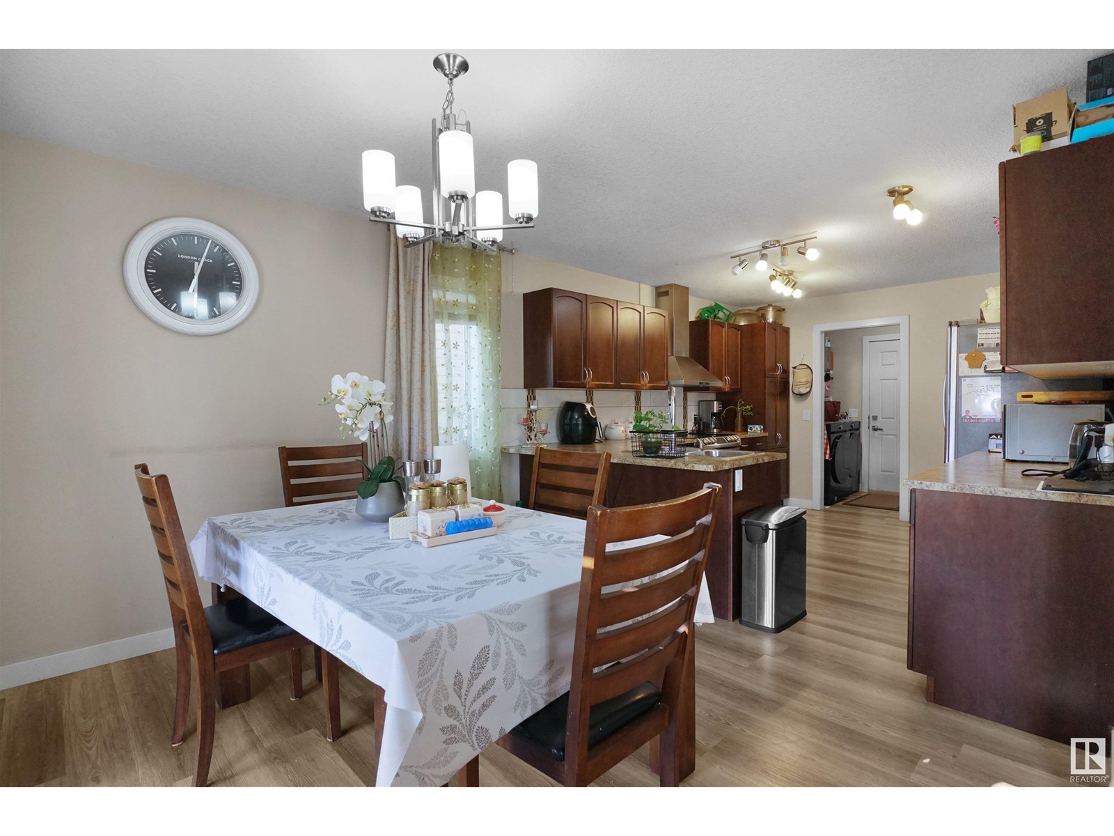 Photo 17 of 3756 8 St Nw, Edmonton AB