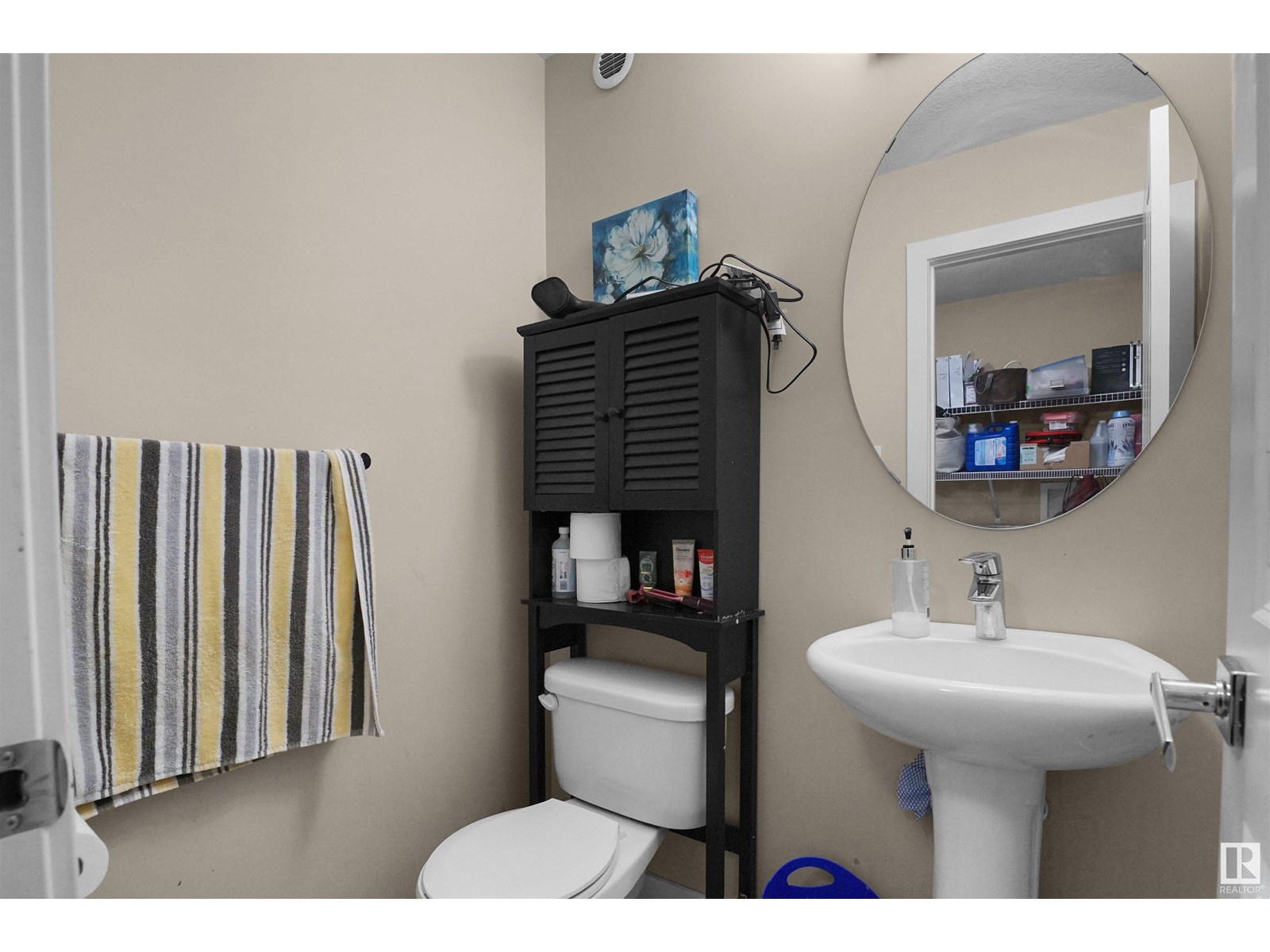 Photo 15 of 3756 8 St Nw, Edmonton AB