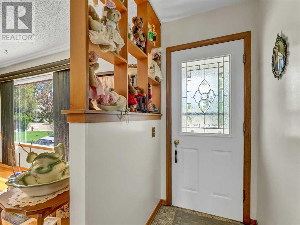 Single Family House Bungalow for Sale in  Connaught Drive SW Connaught Medicine Hat 