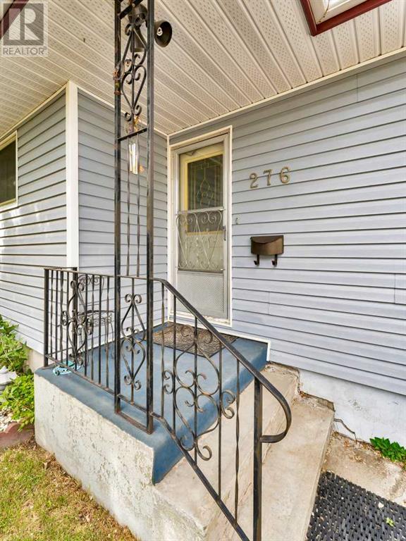 Single Family House Bungalow for Sale in  Connaught Drive SW Connaught Medicine Hat 