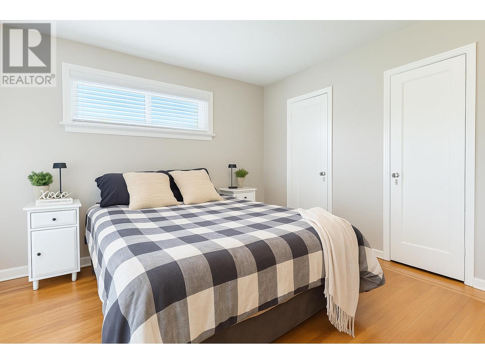 Photo 24 of 1718 Nanaimo Street, New Westminster BC