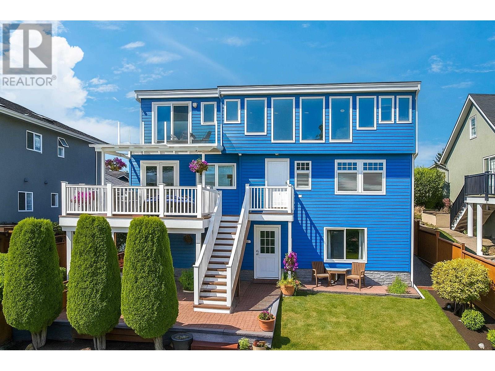 Photo 38 of 1718 Nanaimo Street, New Westminster BC