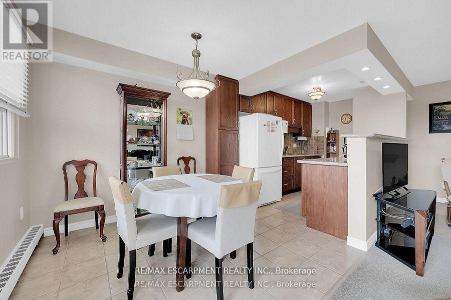 Photo 13 of 512 793 Colborne Street E, Brantford ON