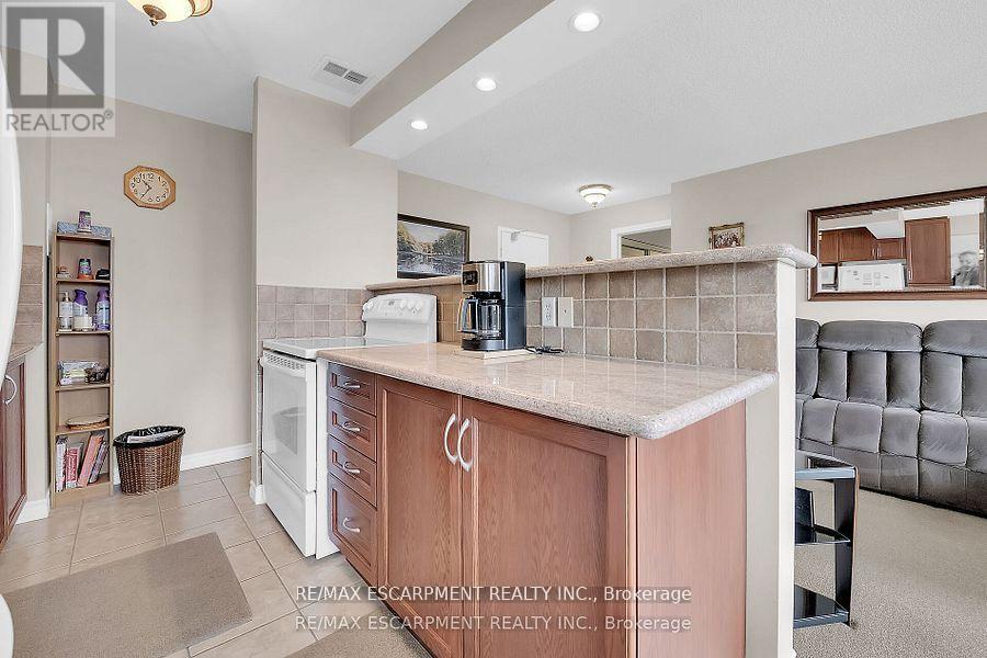 Photo 16 of 512 793 Colborne Street E, Brantford ON