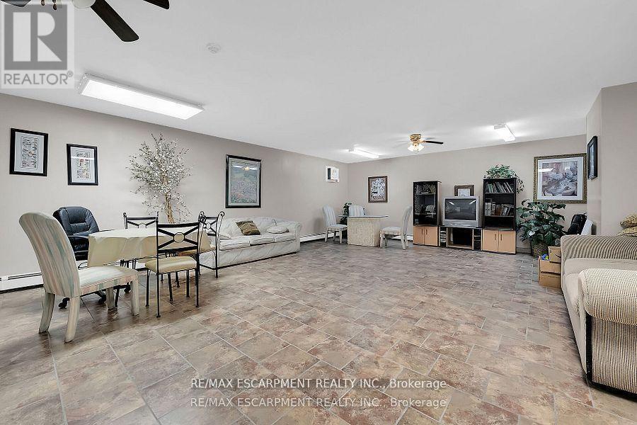 Photo 30 of 512 793 Colborne Street E, Brantford ON
