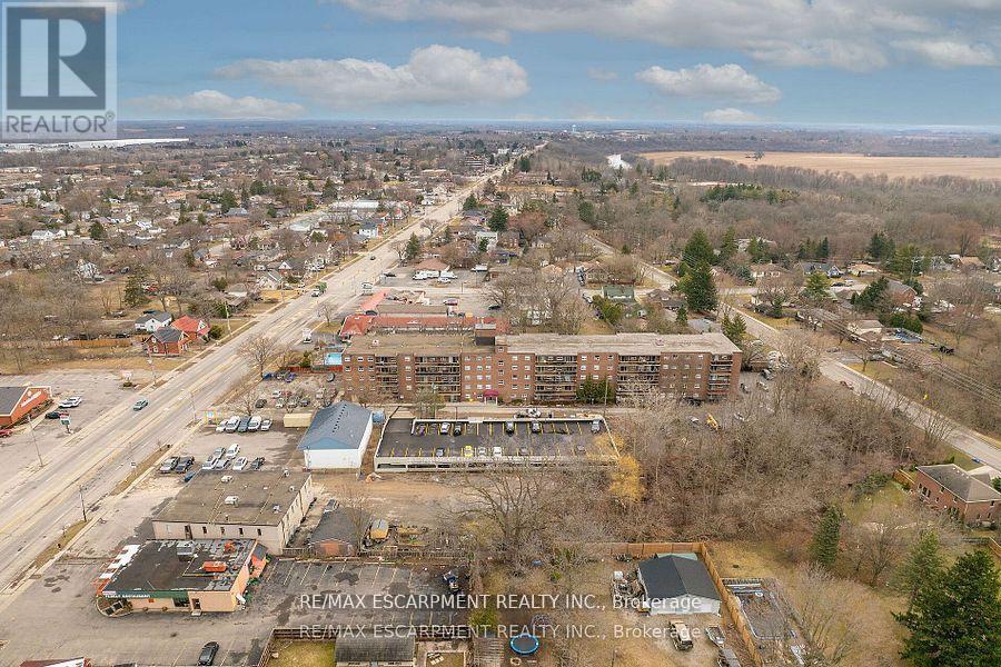 Photo 47 of 512 793 Colborne Street E, Brantford ON