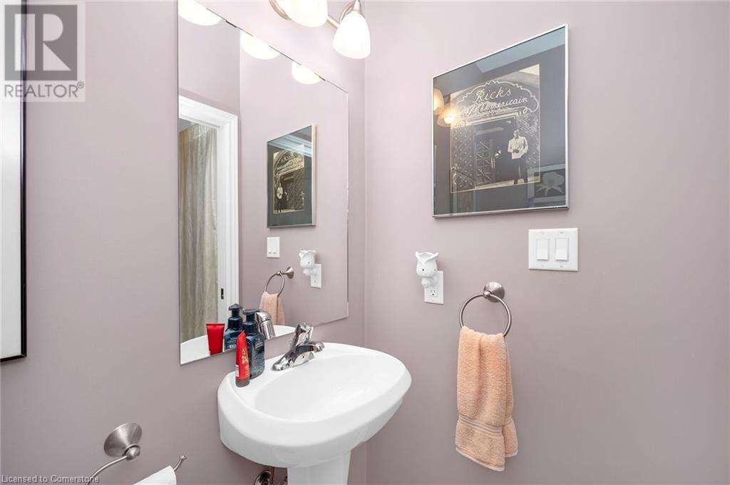 Photo 22 of 11 Sidare Court, Grimsby ON