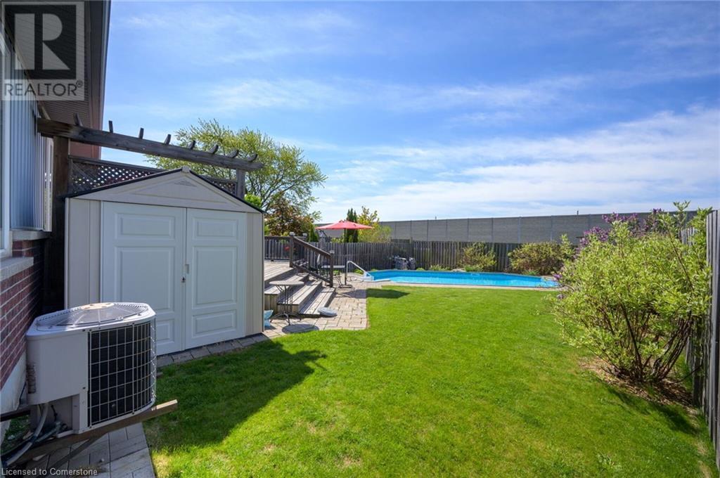 Photo 14 of 11 Sidare Court, Grimsby ON