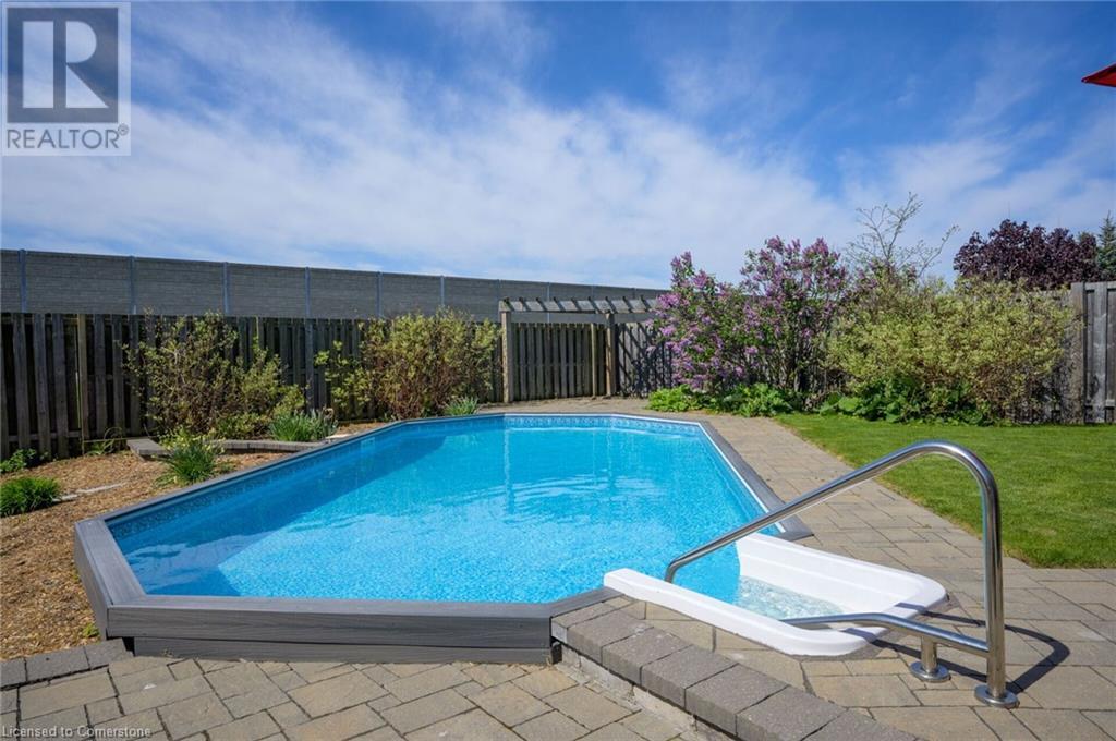 Photo 29 of 11 Sidare Court, Grimsby ON