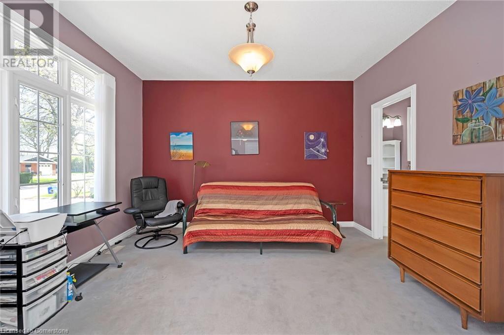 Photo 23 of 11 Sidare Court, Grimsby ON