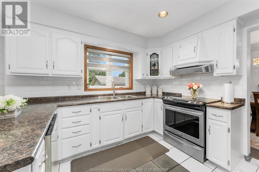 Photo 31 of 12314 Funaro Crescent, Tecumseh ON