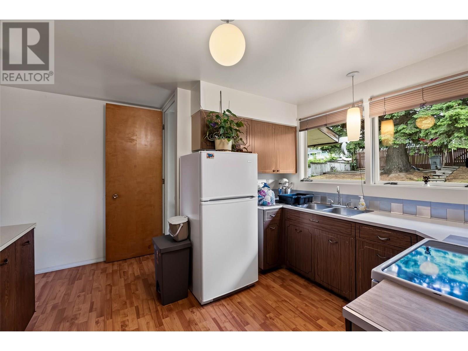 Photo 6 of 427 Battle Street W, Kamloops BC