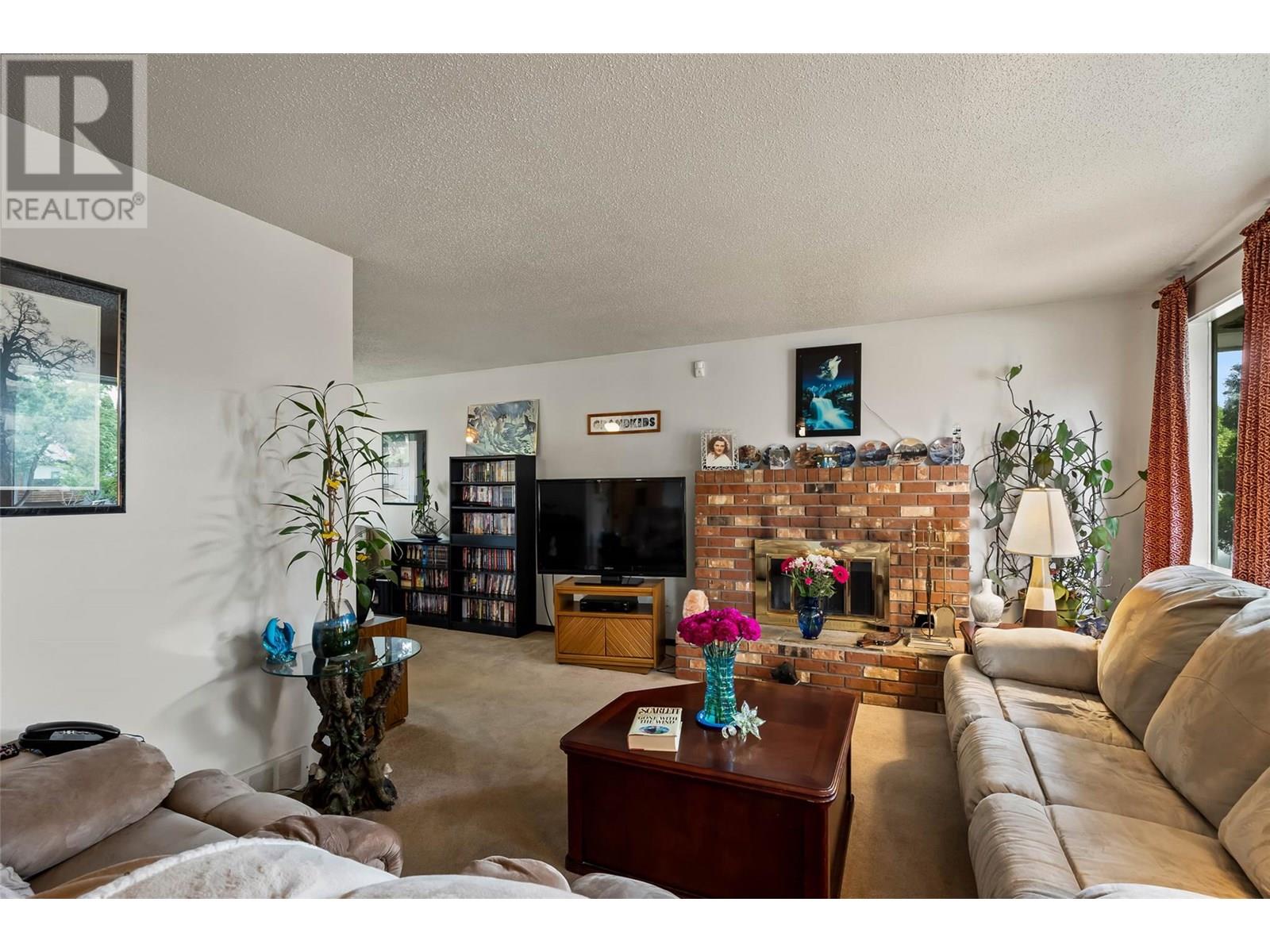 Photo 16 of 427 Battle Street W, Kamloops BC