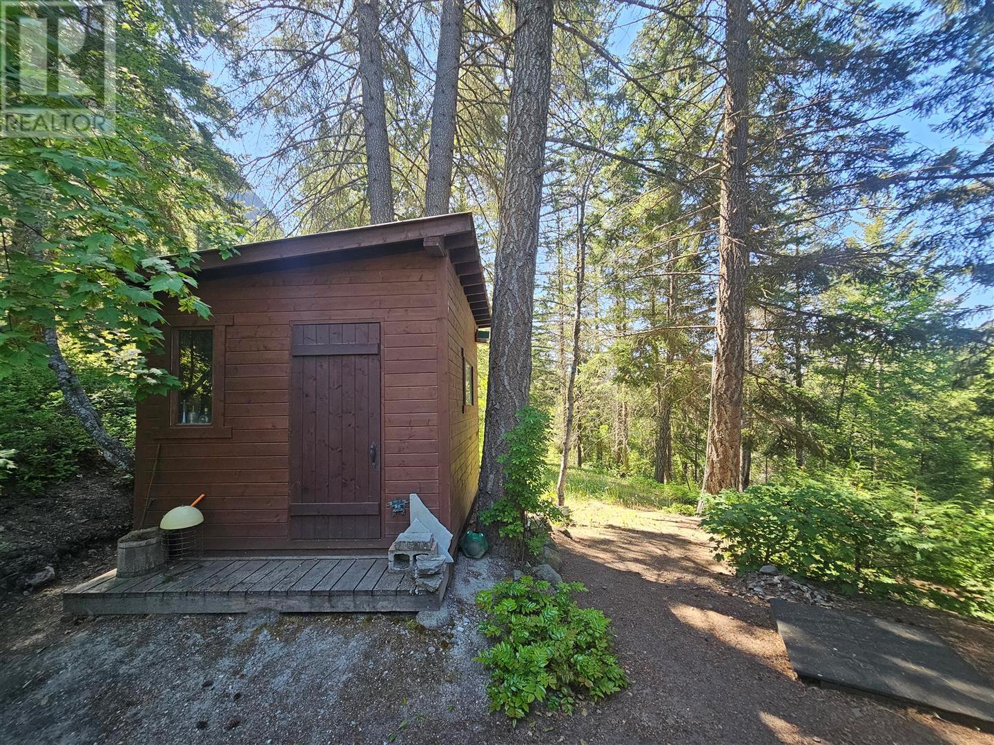 2910 Botanie Creek Road, Lytton