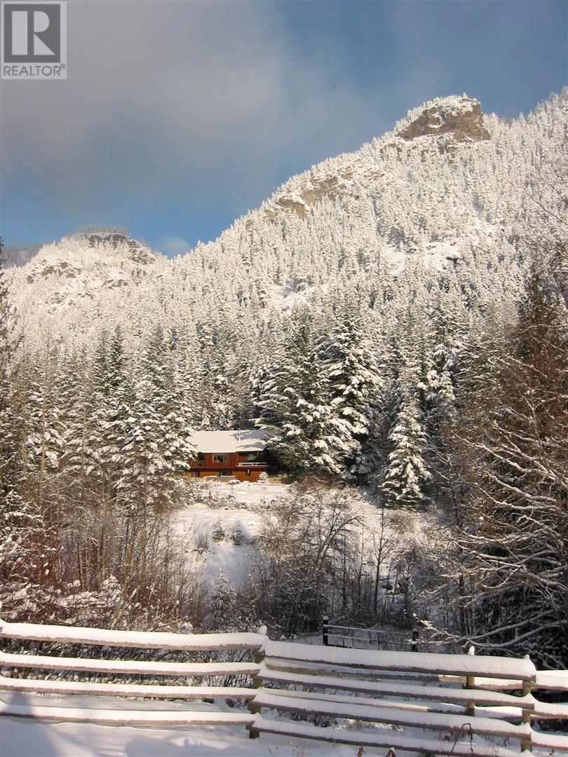 2910 Botanie Creek Road, Lytton