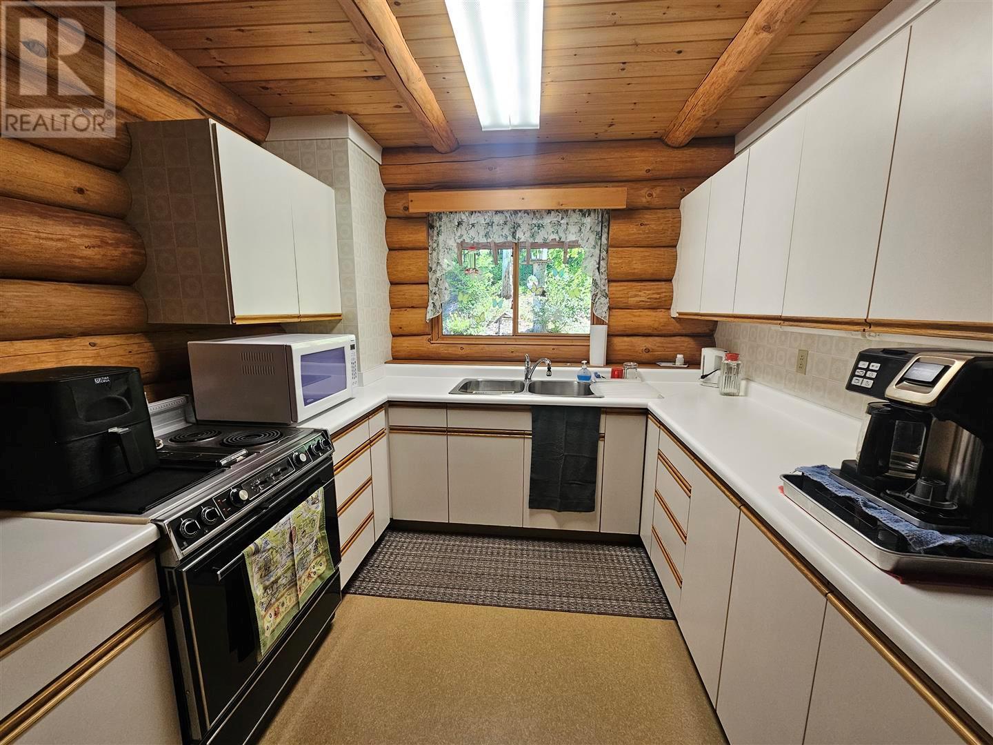 2910 Botanie Creek Road, Lytton