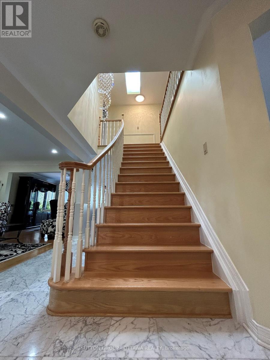 Photo 38 of 32 Cellini Court W, Ottawa ON