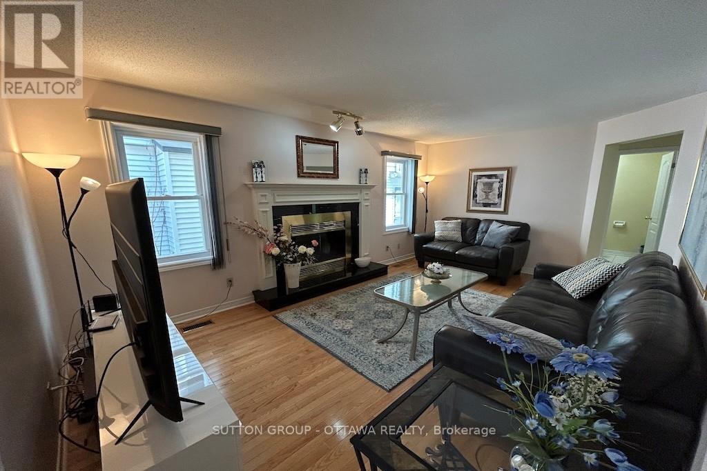 Photo 28 of 32 Cellini Court W, Ottawa ON