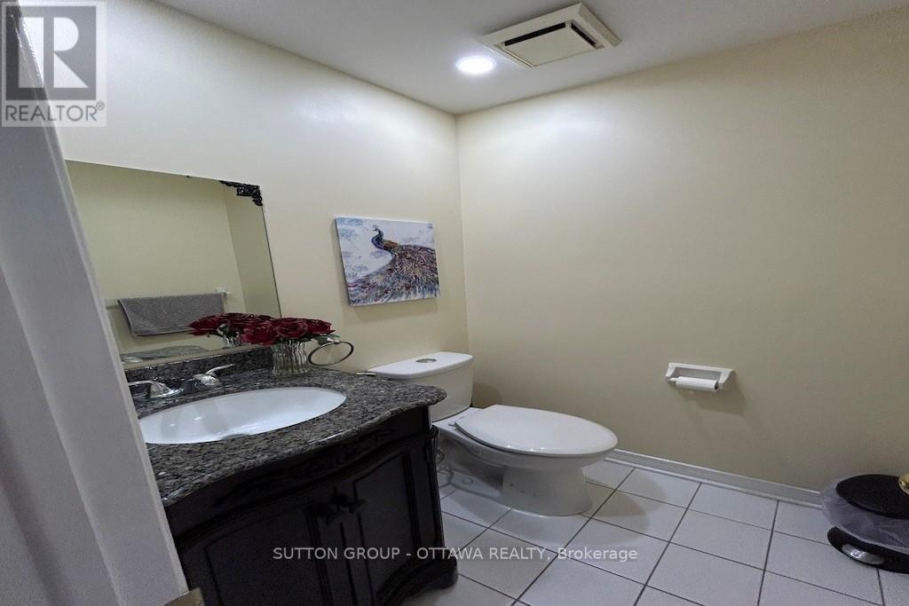 Photo 33 of 32 Cellini Court W, Ottawa ON