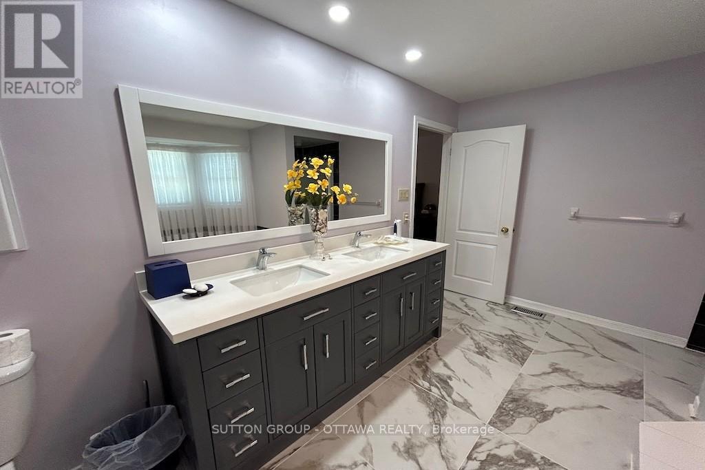 Photo 43 of 32 Cellini Court W, Ottawa ON