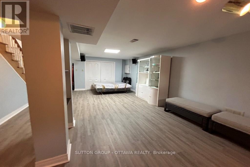 Photo 1 of 32 Cellini Court W, Ottawa ON