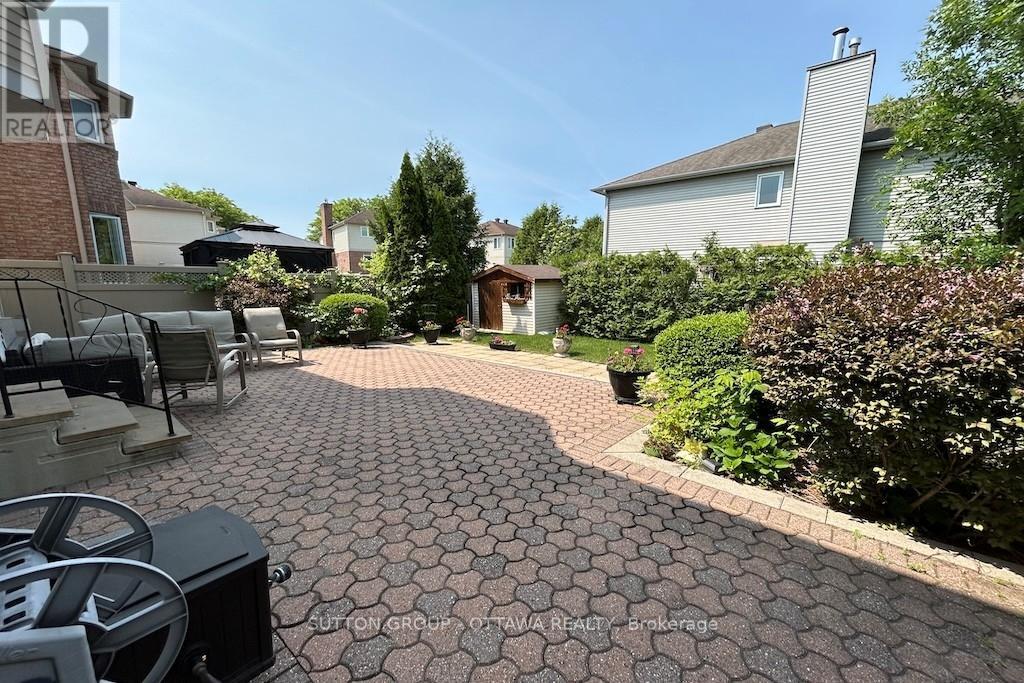 Photo 26 of 32 Cellini Court W, Ottawa ON