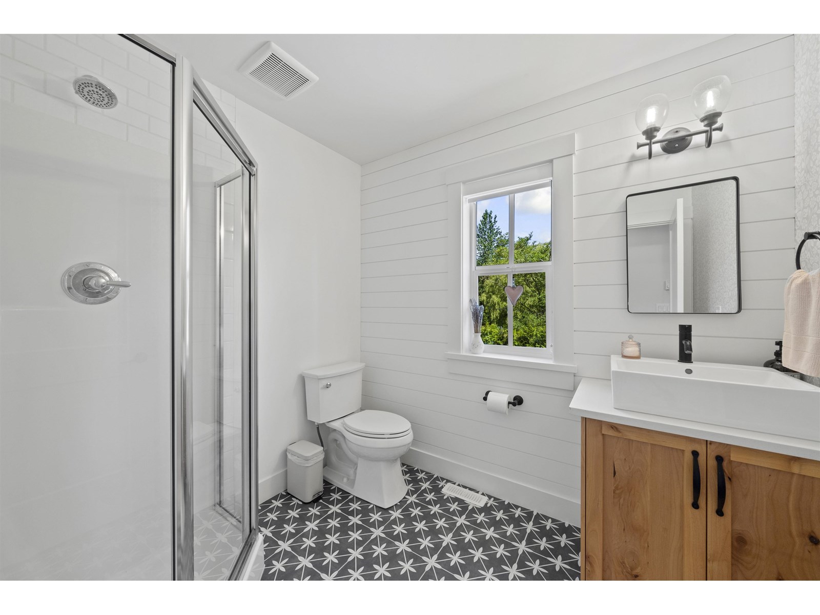 Photo 5 of 1 7019 264 Street, Langley BC