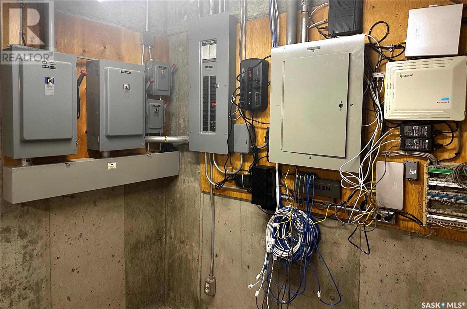 Office for Sale in  Chaplin STREET W Swift Current 