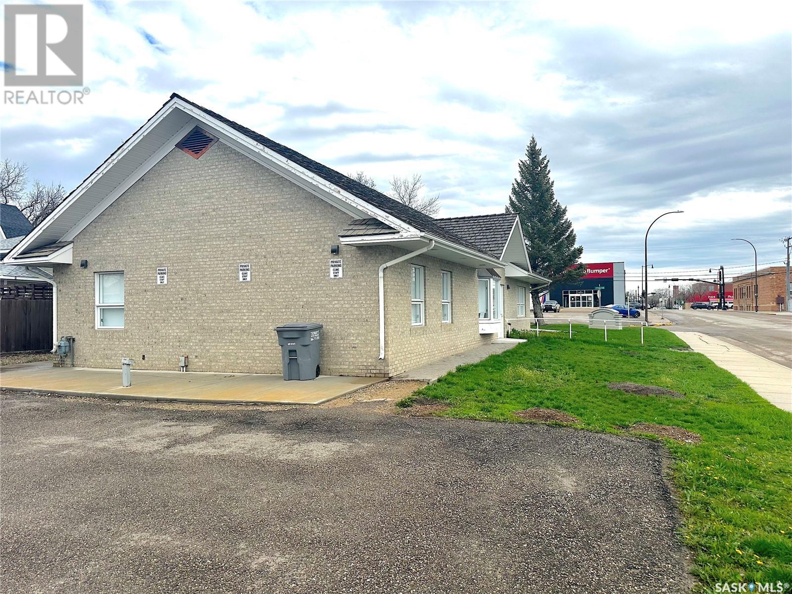 Office for Sale in  Chaplin STREET W Swift Current 