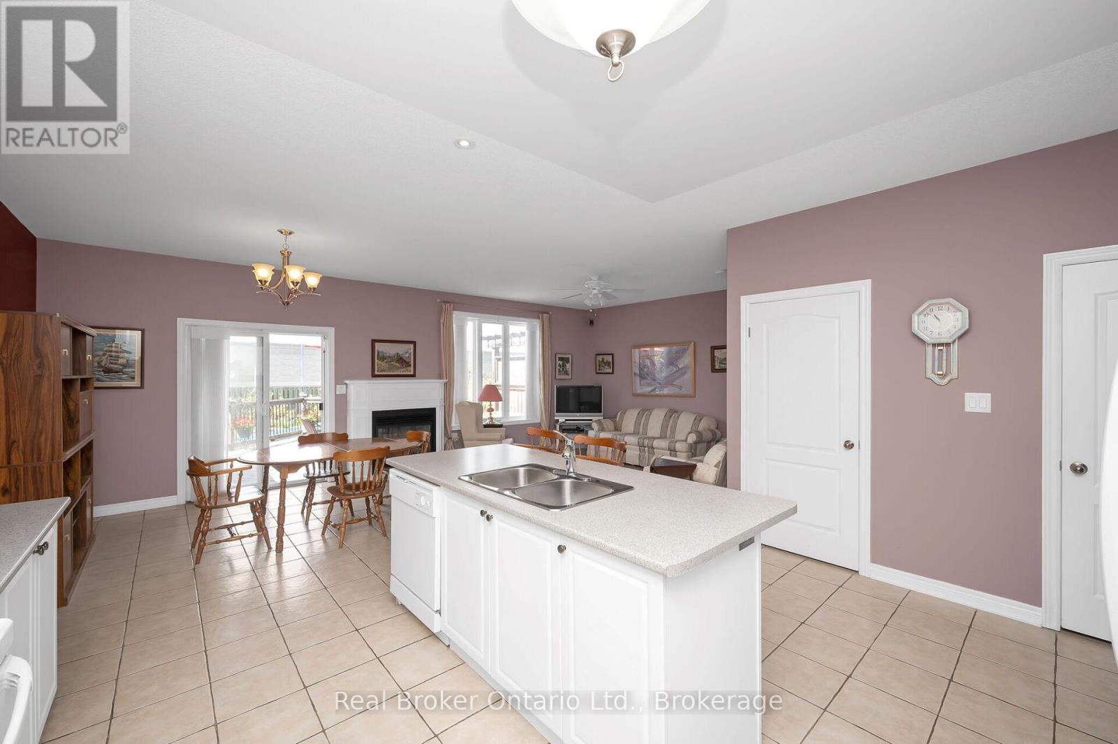 Photo 27 of 11 Sidare Court, Grimsby ON