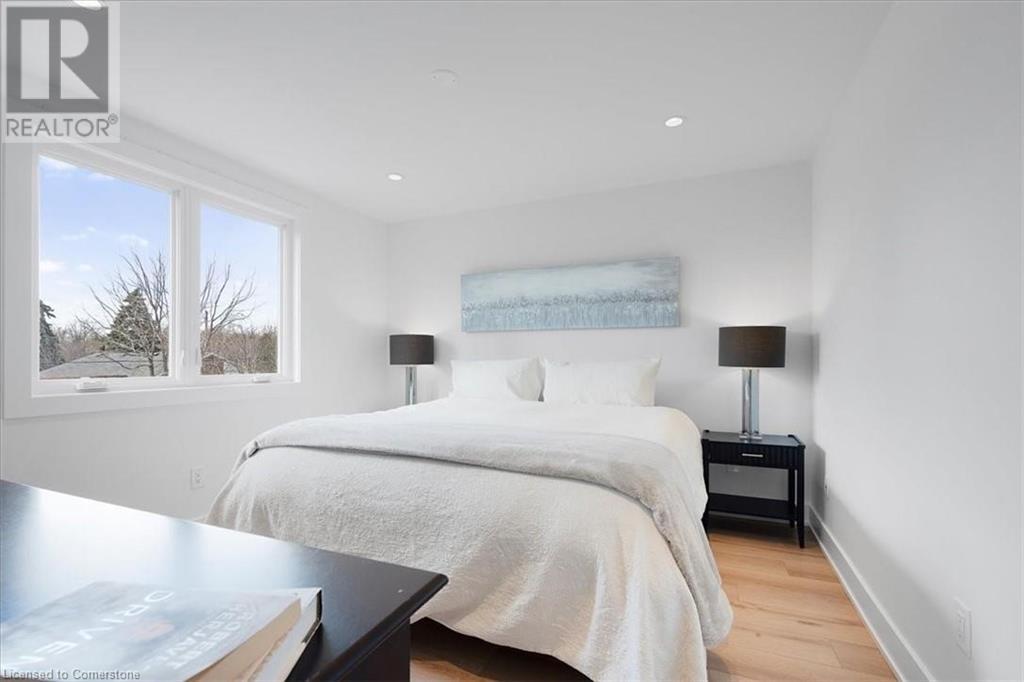 Photo 28 of 94 West 32nd Street, Hamilton ON
