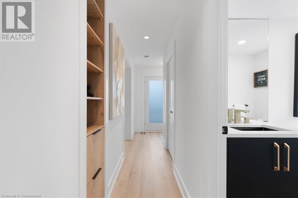 Photo 31 of 94 West 32nd Street, Hamilton ON