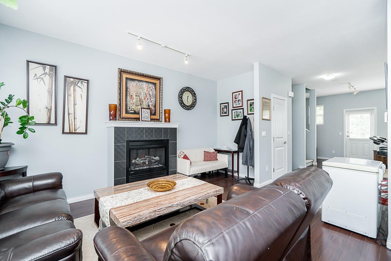 Photo 9 of 35 7518 138 Street, Surrey BC