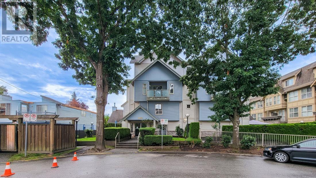 Photo 12 of 21 2378 Rindall Avenue, Port Coquitlam BC
