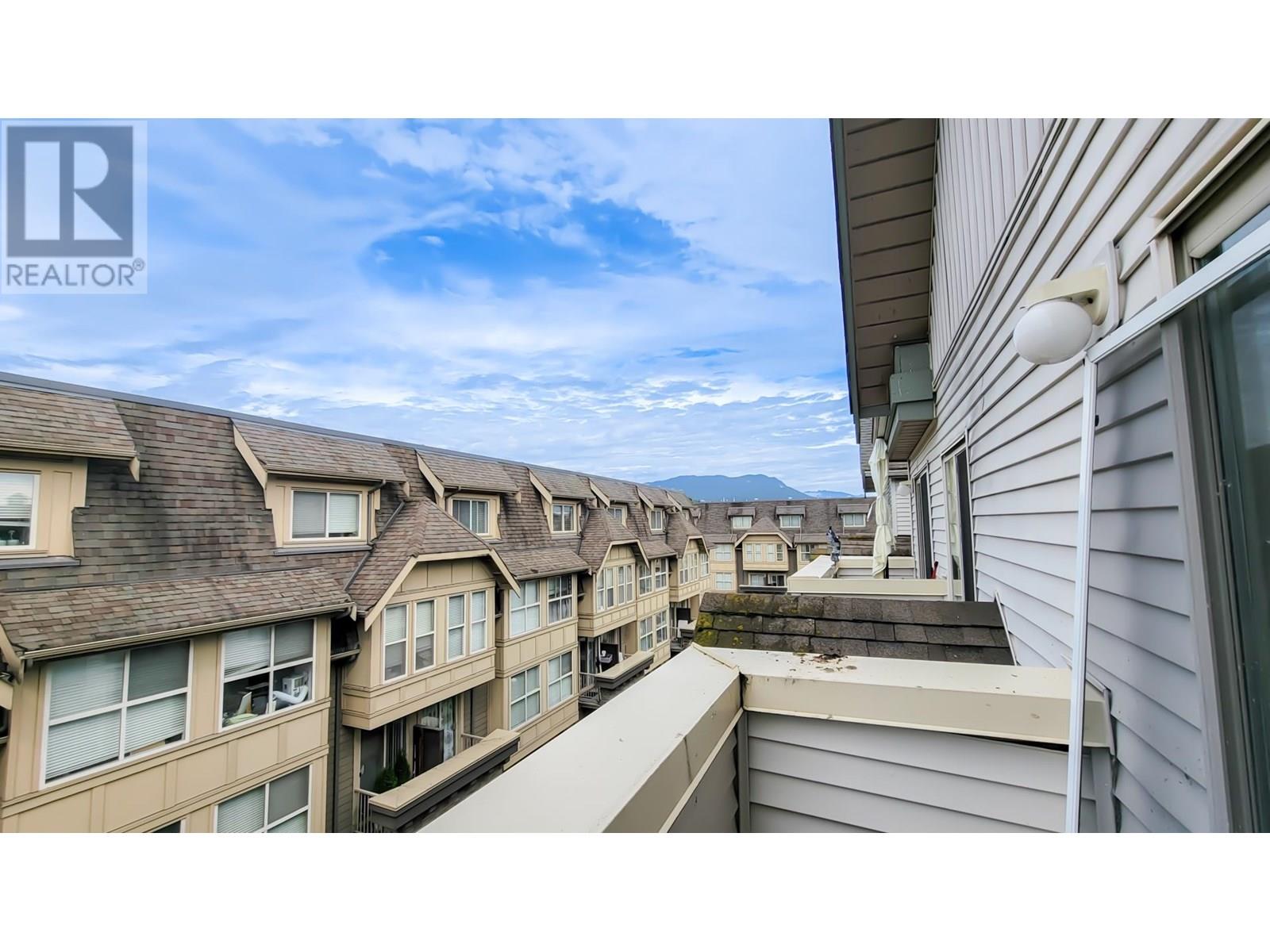 Photo 17 of 21 2378 Rindall Avenue, Port Coquitlam BC