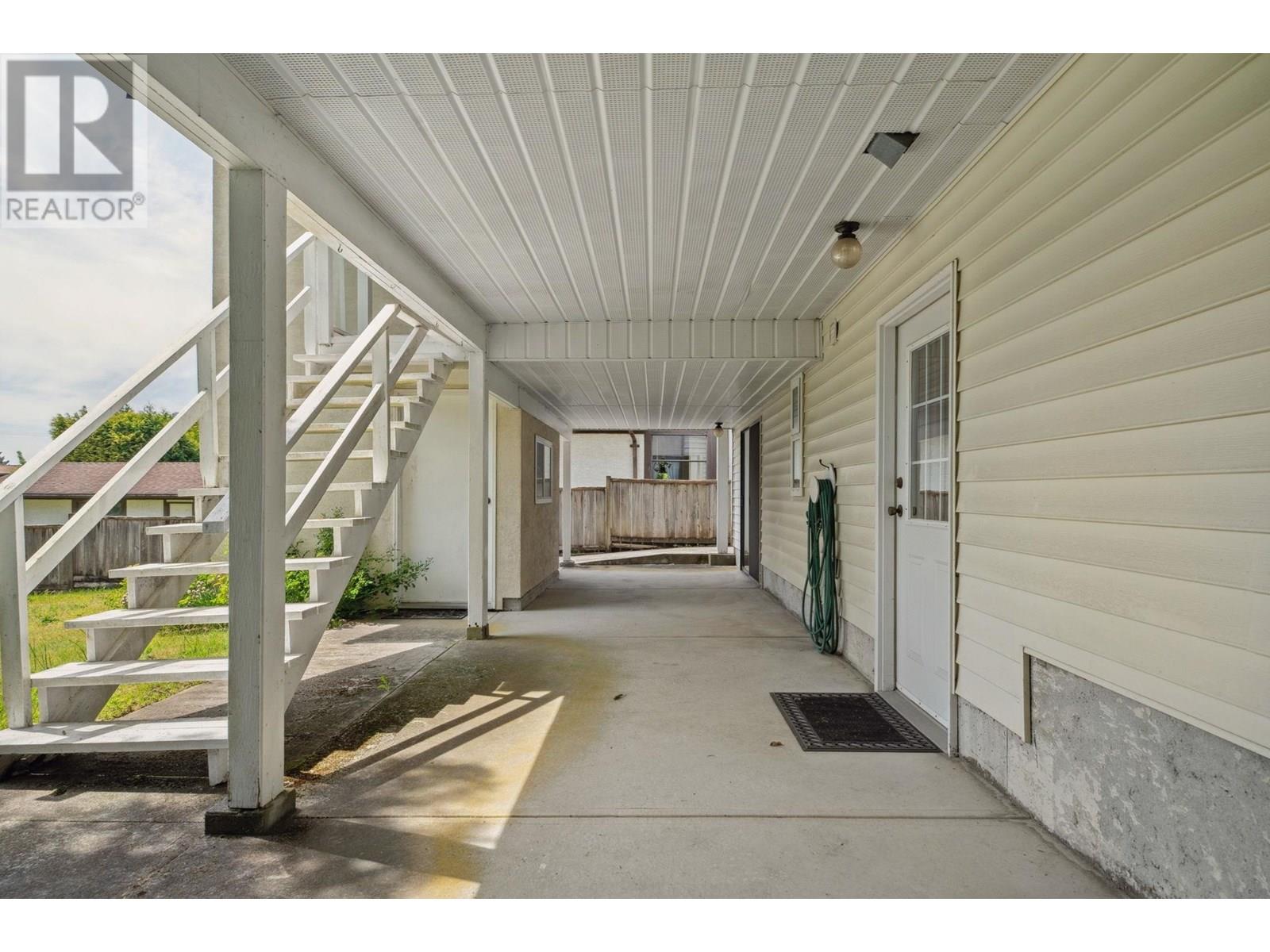 Photo 15 of 722 Foster Avenue, Coquitlam BC