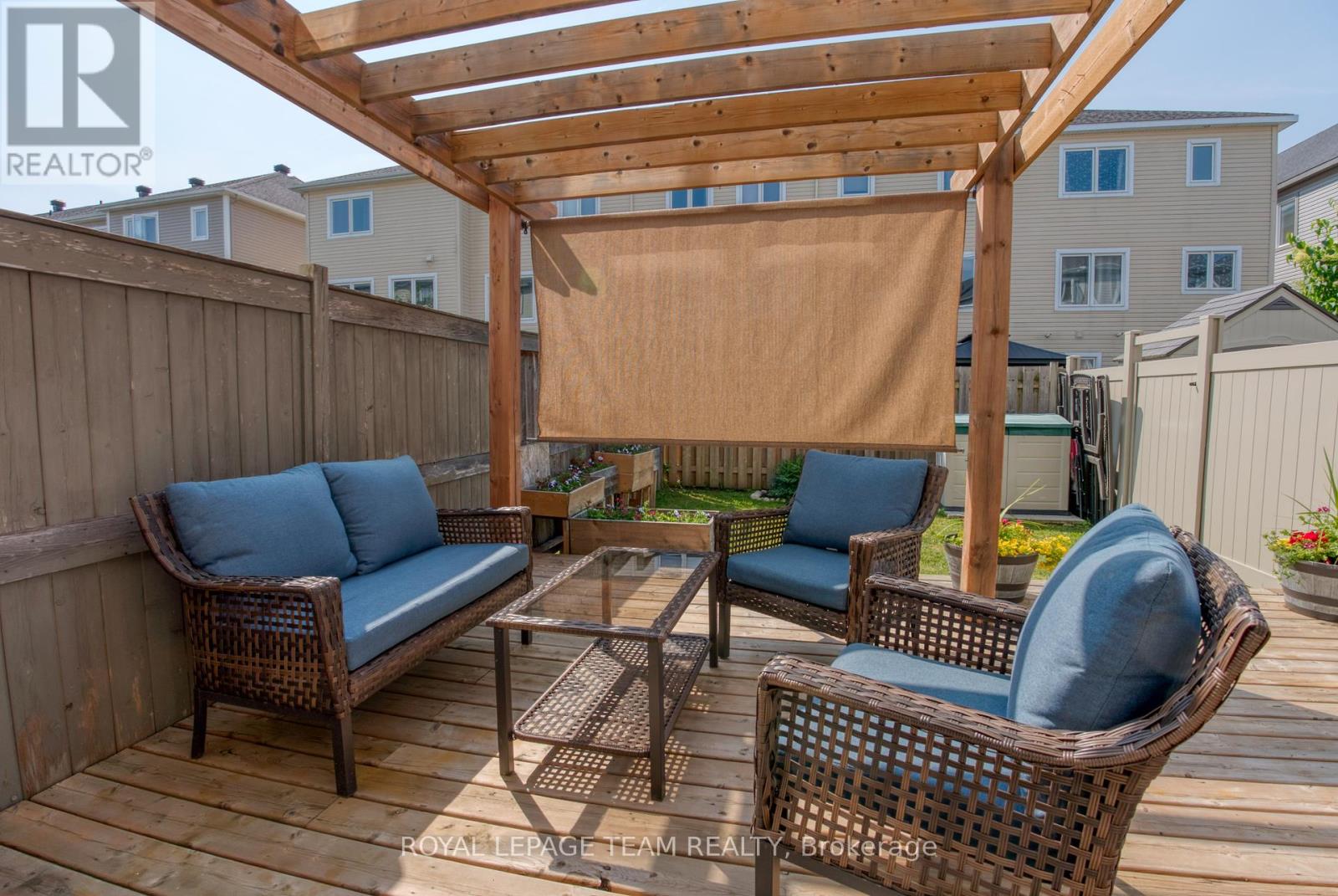 Photo 19 of 422 Coldwater Crescent, Ottawa ON