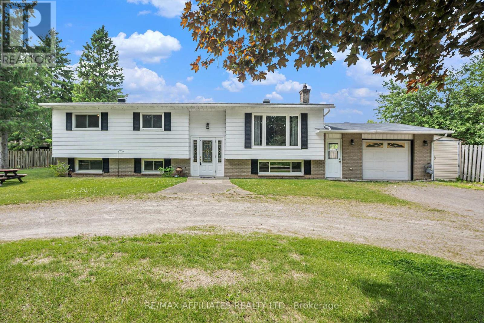 Photo 18 of 114 Duncan Street, Drummond North Elmsley ON