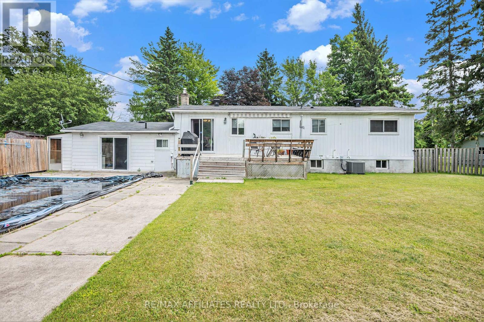 Photo 3 of 114 Duncan Street, Drummond North Elmsley ON