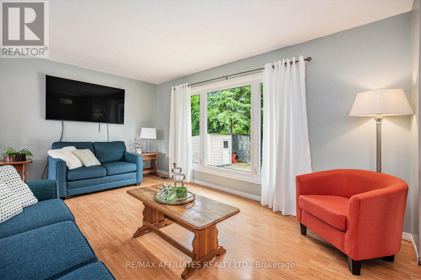 Photo 11 of 114 Duncan Street, Drummond North Elmsley ON