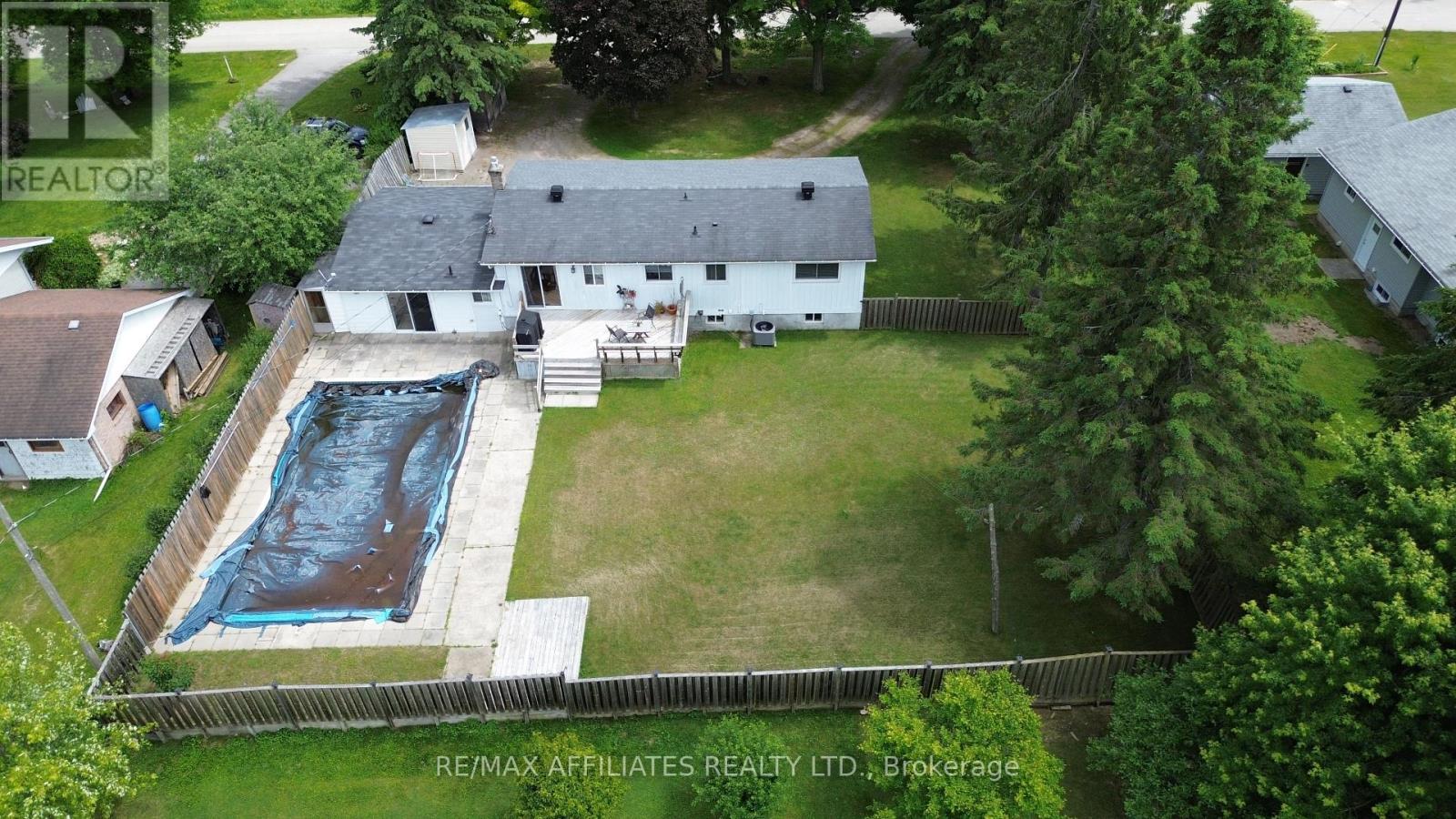 Photo 14 of 114 Duncan Street, Drummond North Elmsley ON
