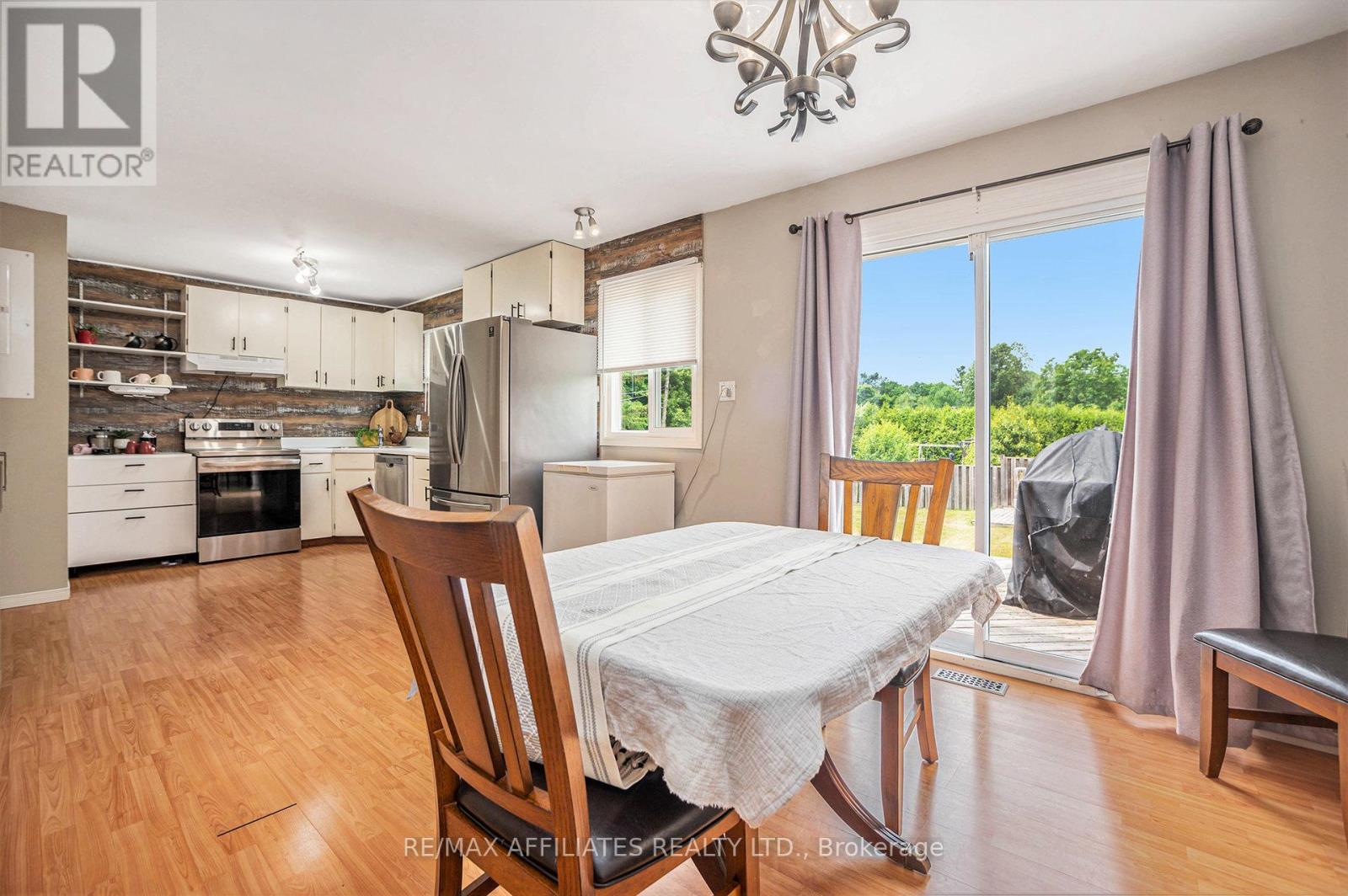 Photo 4 of 114 Duncan Street, Drummond North Elmsley ON