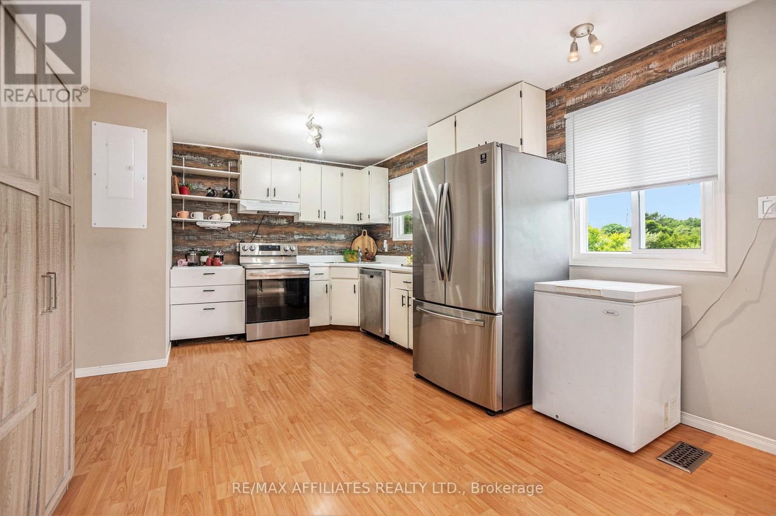 Photo 34 of 114 Duncan Street, Drummond North Elmsley ON