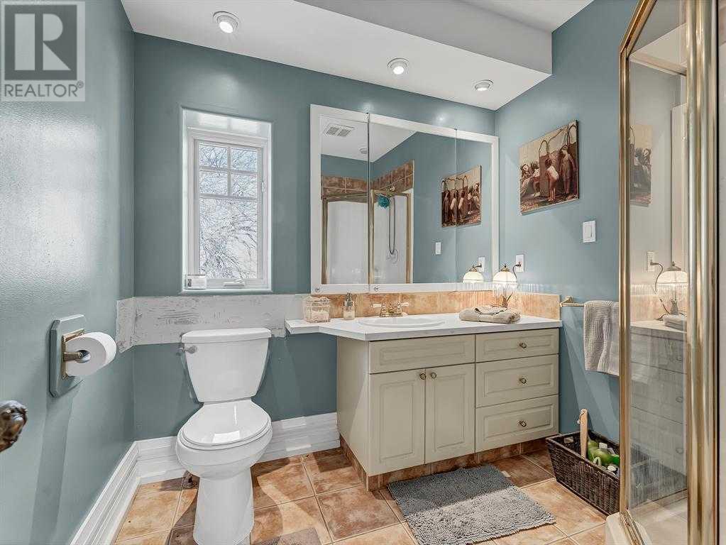 Photo 33 of 258 1 Street Se, Medicine Hat AB