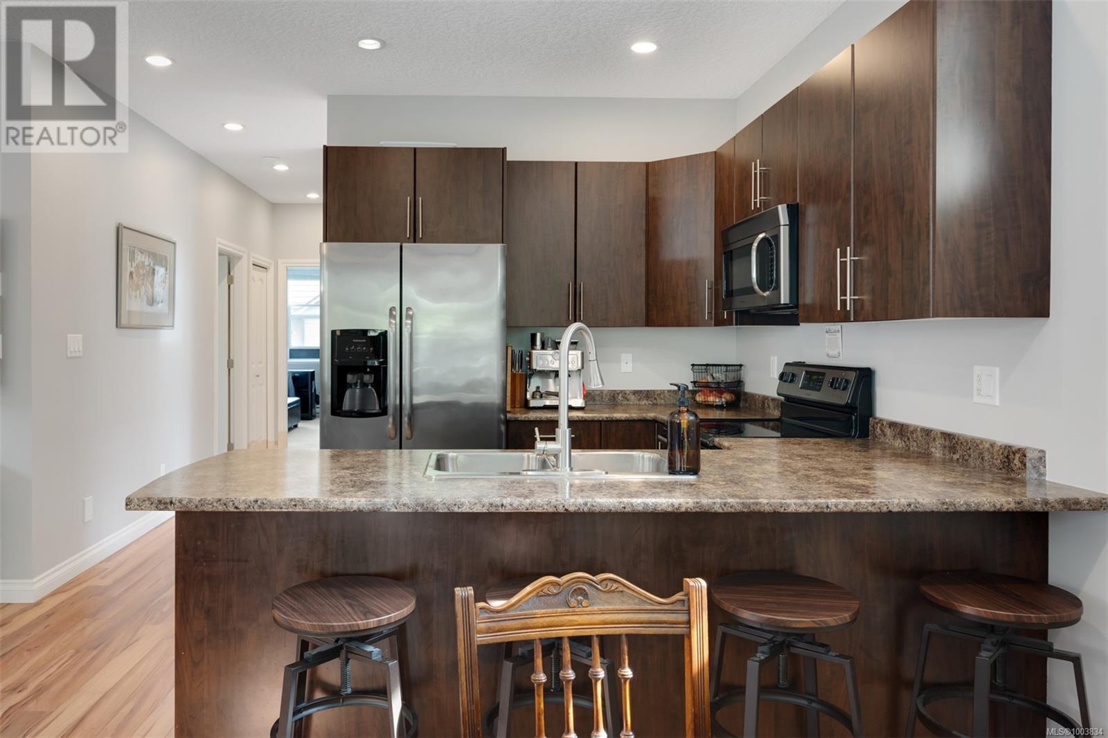 Photo 10 of 871 Wild Ridge Way, Langford BC